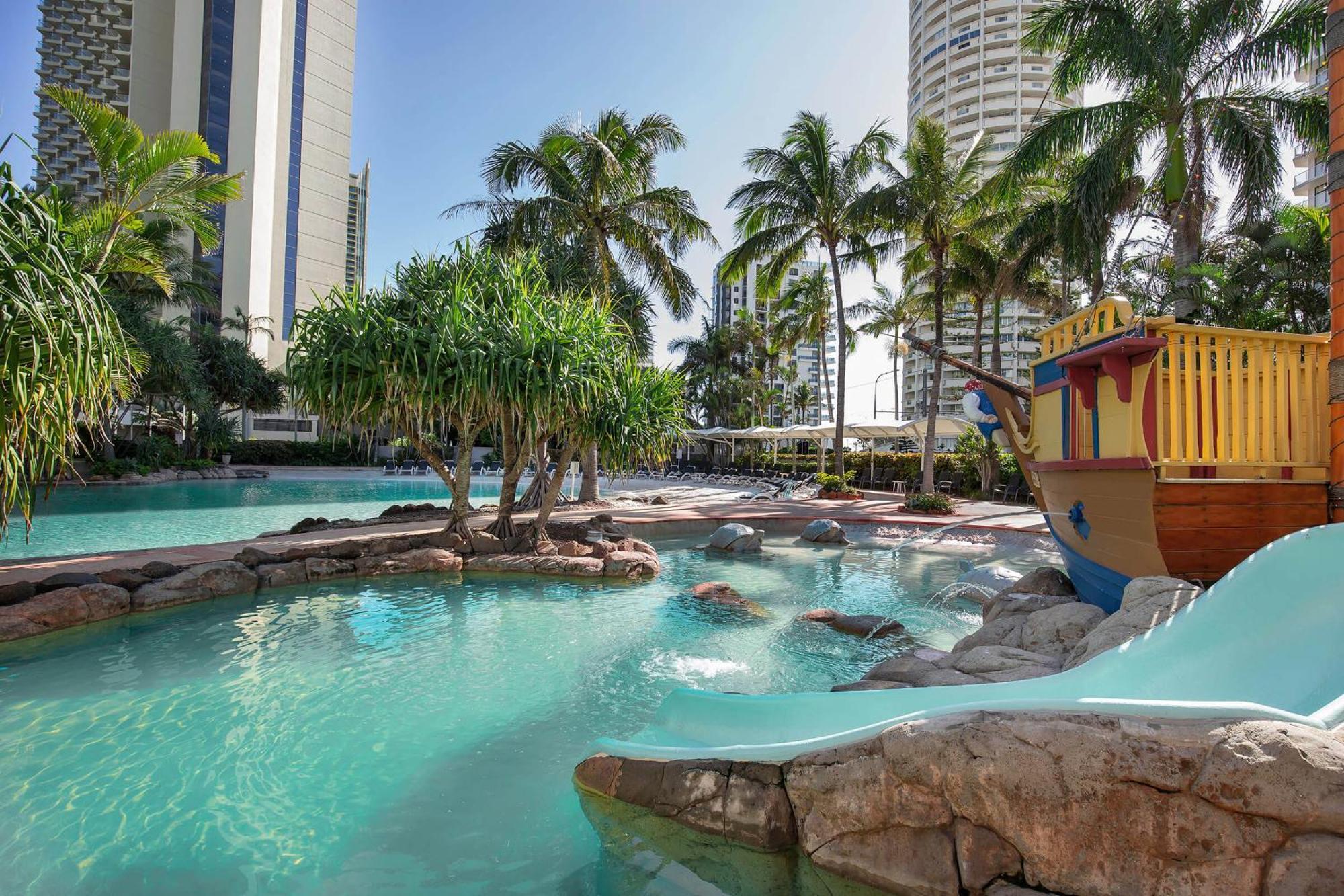 Holiday Holiday Crown Towers Gold Coast Exterior foto