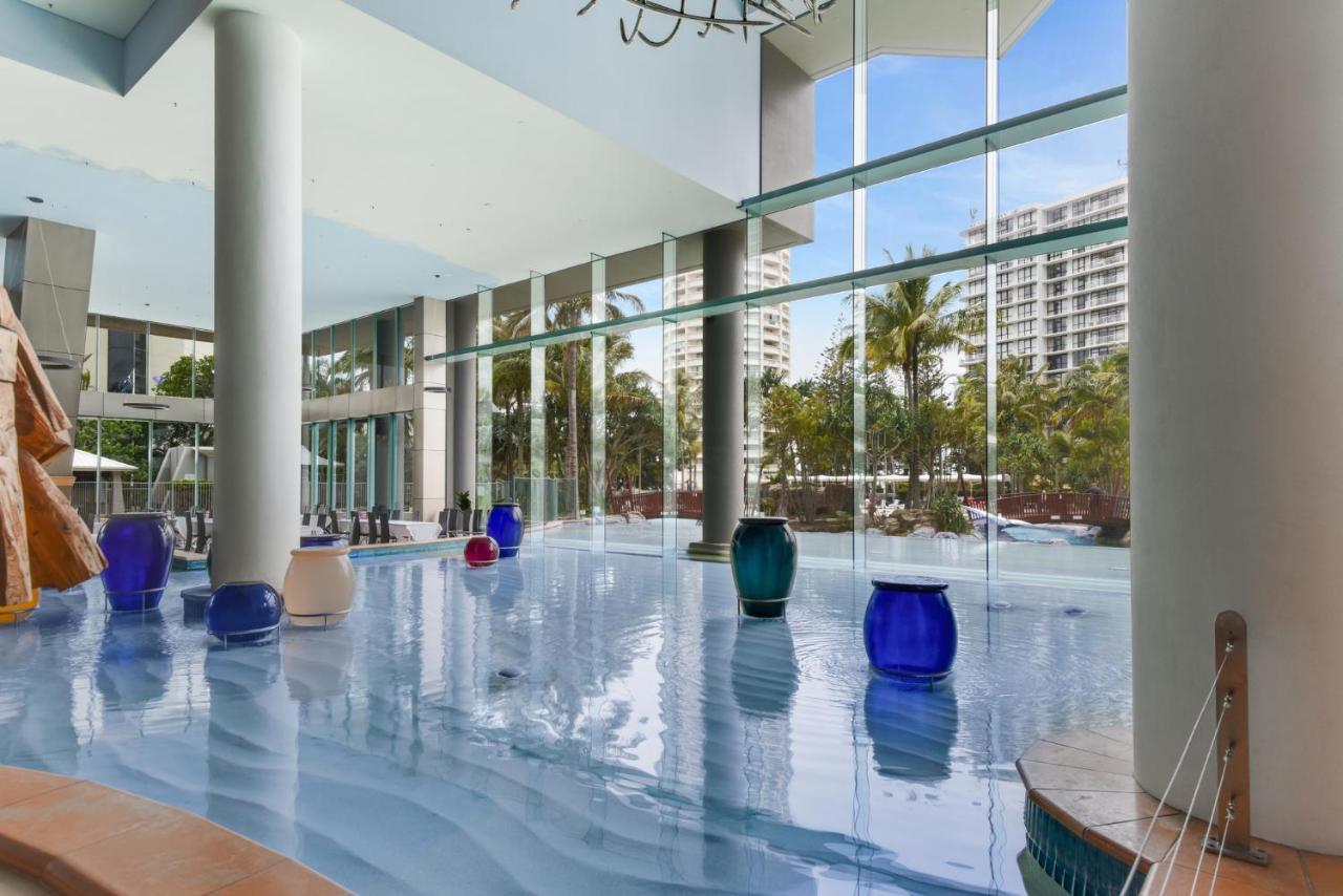 Holiday Holiday Crown Towers Gold Coast Exterior foto
