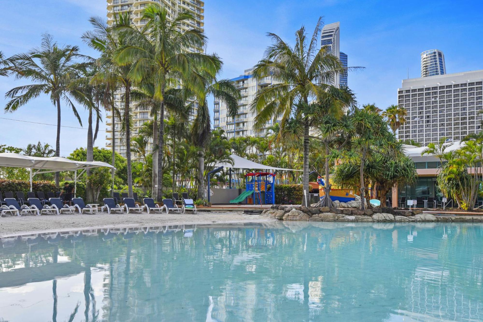 Holiday Holiday Crown Towers Gold Coast Exterior foto