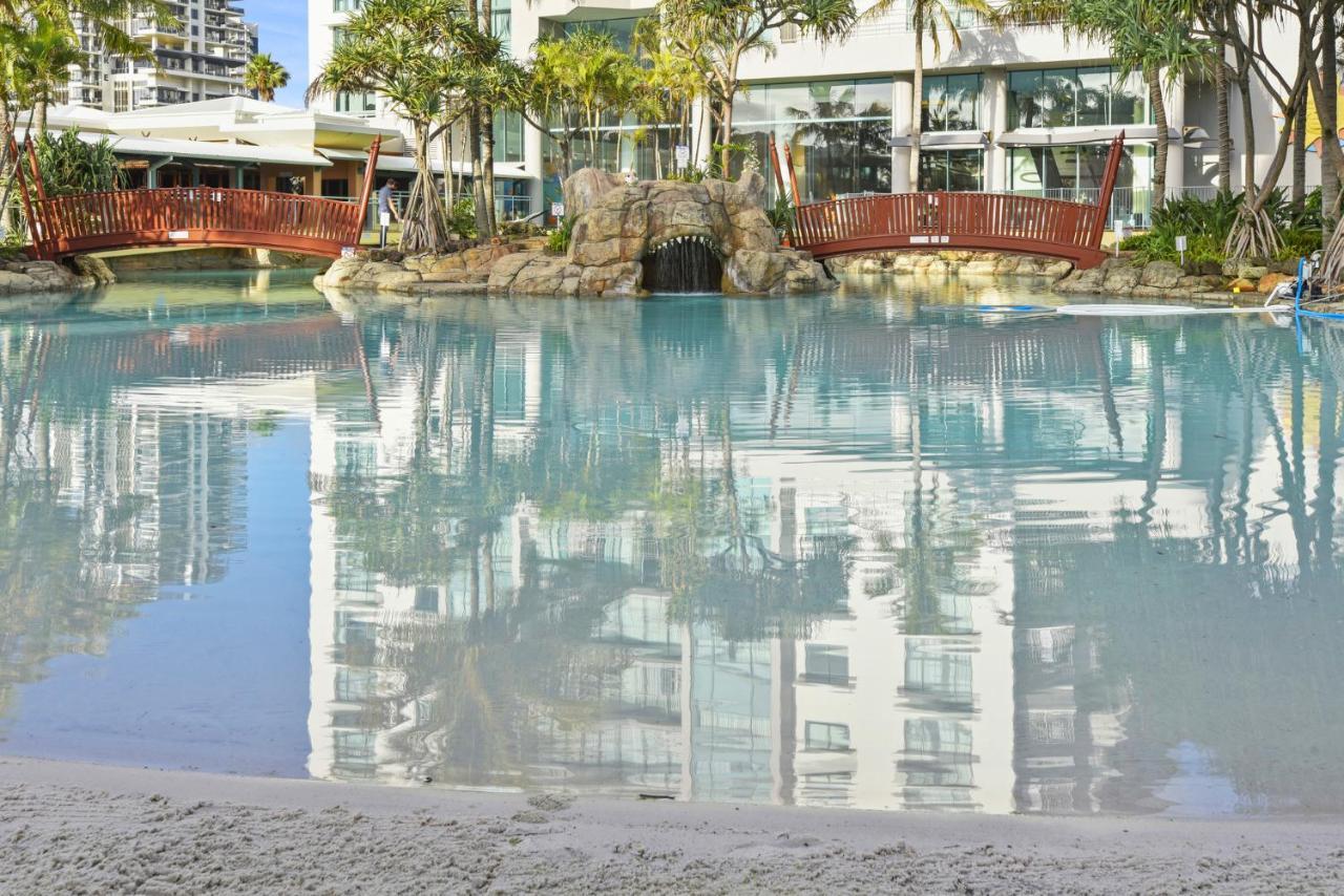 Holiday Holiday Crown Towers Gold Coast Exterior foto